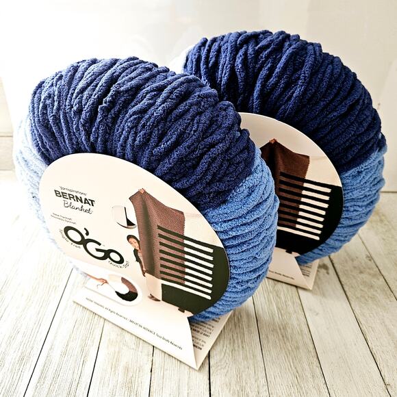 Pair of O'Go Yarspirations Yarns Bernat Inspirations Blanket Sky Blue Ombre - Picture 8 of 15